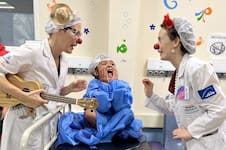 Navidad: así se forma un payaso de hospital en la Argentina