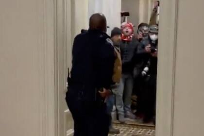 Los asaltantes eran muchos más que Goodman