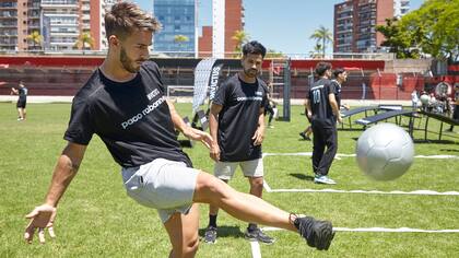 Los asistentes pusieron a prueba sus límites mediante su participación en las diferentes estaciones con el fútbol como protagonista del evento