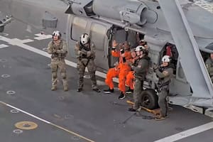 Los astronautas de Artemis II fueron rescatados con éxito y abordaron un buque de EE.UU.