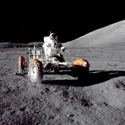 Los astronautas nunca podían alejarse demasiado del módulo lunar