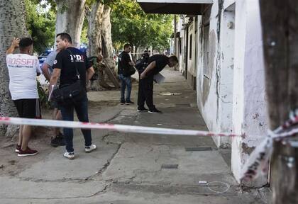 Los escenas de asesinatos se repiten en Rosario y en la mayoría de los casos las venganzas entre narcos están detrás de esos homicidios