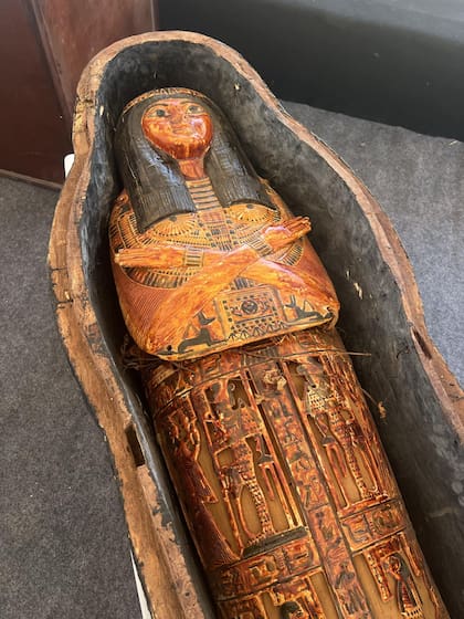 Los ataúdes hallados se encuentran en perfecto estado, incluso las momias de su interior
