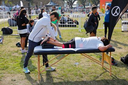 Los atletas tuvieron estaciones de kinesiología y masajes reparadores después del desafío