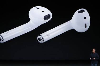 Los auriculares AirPods fomentan el uso de Siri, pues pueden activarse sin tener que tocar el teléfono