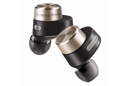 Los auriculares Bowers & Wilkins PI7 son inalámbricos y la caja puede funcionar de antena Bluetooth para enchufarlo a un equipo de audio convencional