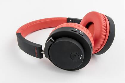 Los auriculares PCBox Throm