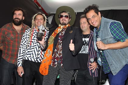 Los Auténticos Decadentes, otra banda premiada anoche