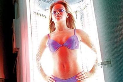 Los autores del estudio están preocupados por la creciente popularidad de las camas solares entre los jóvenes