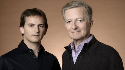 Los autores: el músico Ignacio Lózaga y su padre, Alberto, médico clínico