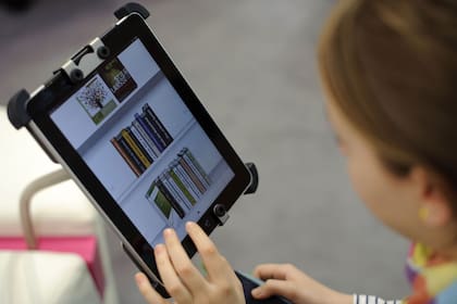 Los autores se animan a publicar parte de sus obras por Internet para que la audiencia evalúe el argumento y los personajes antes de su salida a las librerías