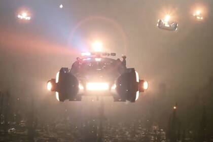 Los autos voladores, con despegue y aterrizaje vertical, en el 2019 imaginado por Blade Runner