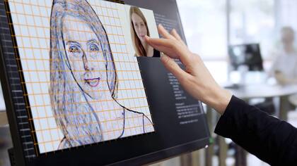 Los avances tecnológicos están permitiendo a los depredadores y otros criminales crear imágenes sexuales falsas a partir de fotografías reales.