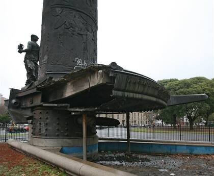 El monumento a la cordialidad está totalmente deteriorado