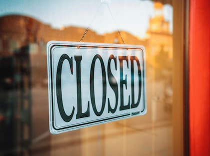 Los bancos y oficinas gubernamentales cierran el lunes por el Labor Day