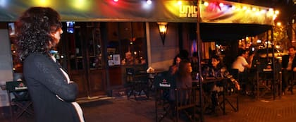 Los bares transformados en boliches, el gran fastidio de Mariana