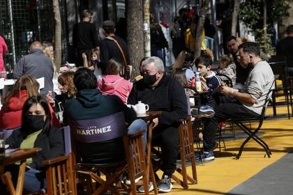 Villa Devoto, una de las tres zonas donde debutaron las zonas peatonales para favorecer a la actividad gastronómica al aire libre