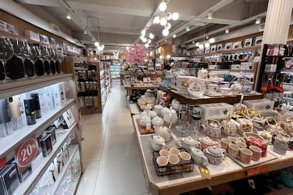 Los bazares chinos crecen con una propuesta de productos importados y bajo ticket