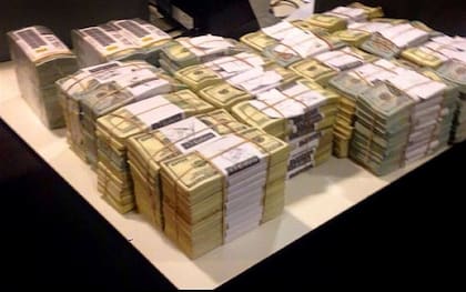 Los billetes norteamericanos que la hija de la ex presidenta conserva en sus cajas de seguridad