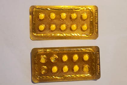 Los blísteres con pastillas secuestrados por personal de la Policía de la Ciudad