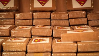 Los bloques de cocaína estaban estampados con el logo de Superman