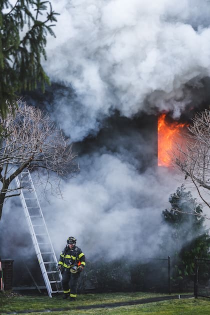 Los bomberos federales podrían tener un reajuste en su salario en 2024