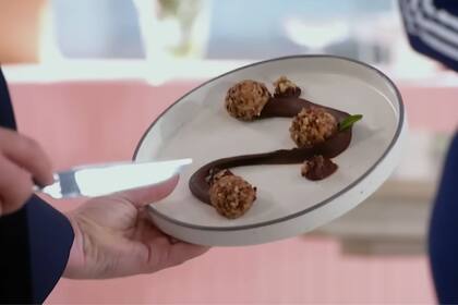 Los brigadeiros de la nueva eliminada de Bake off famosos