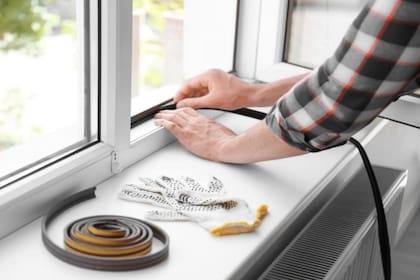 Los burletes o selladores son fundamentales para aislar las ventanas del frío