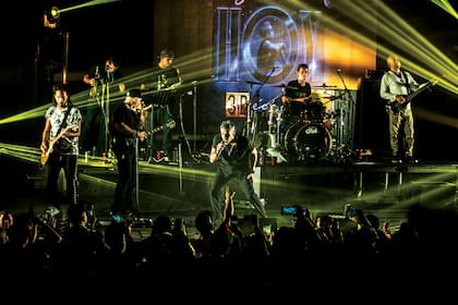 Los Cafres tocando el año pasado en Monterrey, México