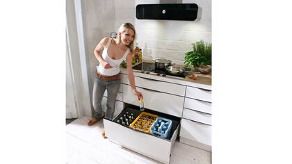 Los cajones profundos, completamente extraíbles, permiten tener una visión completa del contenido. Crédito: AMK / dpa-tmn