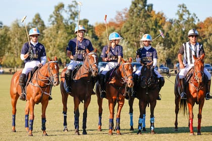 Los Cambiaso: Poroto, Adolfito, Mia y Myla