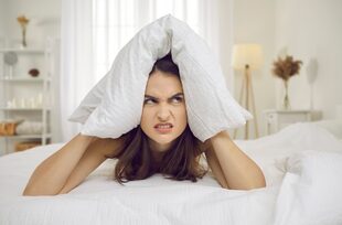 Los cambios de humor y la irritabilidad son síntomas característicos del hipertiroidismo