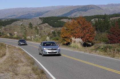 Los caminos de las sierras cordobesas fueron el escenario donde tomamos contacto con las tres versiones del flamante modelo
