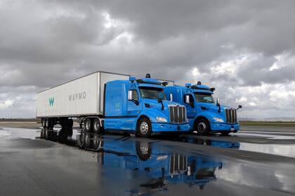 Los camiones sin chofer (en este caso de Waymo y Uber) son uno de los rubros donde la conducción autónoma podría ofrecer más ventajas y resolver un problema internacional: la falta de choferes de camiones