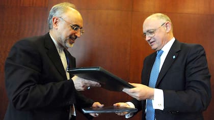 Los cancilleres de Argentina Hector Timerman y de Irán Ali Akbar Salehi firmaron el memorandum de entendimento &quot;sobre los temas vinculados al ataque terrorista en la sede de la AMIA el 27 de enero de 2013