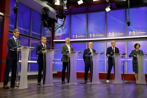 Quién ganó el nuevo debate por la gobernación de California: el tenso enfrentamiento de Hilton y Becerra