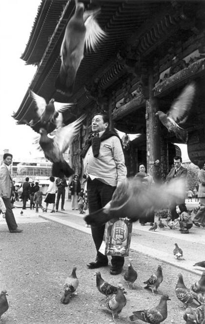 Atahualpa Yupanqui en Japón, país del que fue un asiduo visitante