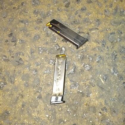 Los cargadores de las armas usadas por la banda