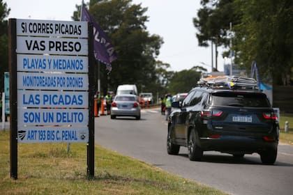 Los carteles que pusieron en Villa Gesell