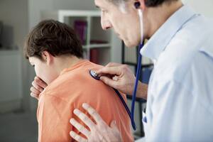 Los casos de coqueluche crecieron de forma acelerada en todo el país y ya provocaron la muerte de siete bebés en menos de dos meses