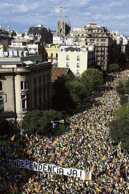 Los catalanes respaldaron ayer en las calles la convocatoria al referéndum