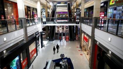 Los centros comerciales de Israel abrieron sus puertas en febrero de este año, ante el éxito de las medidas oficiales