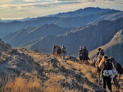 Los cerros Tres Picos y Napostá en la estancia Funke de Tornquist son un desafío mayor para los fanáticos de la vida al aire libre en buen estado físico