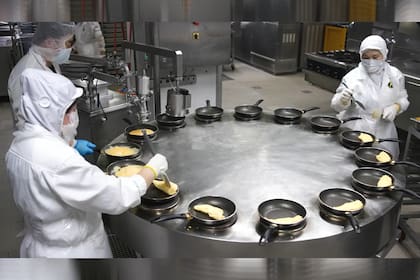 Los chef de la compañía producen entre 6 y 7 mil tortillas al día