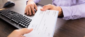 Cuánto cobran de sueldo los empleados bancarios en abril