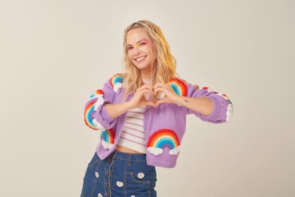 "Los chicos de hoy no son los mismos de antes, la sociedad tampoco es la misma. Por ejemplo, tengo un personaje que es un planeta y se llama Mundi, y cada vez que lo voy a tocar para decirle a dónde vamos a viajar, le digo 'permiso'. Sé que son pequeñas cosas, pero para mí valen un montón", asegura la actriz sobre cómo cambiaron las cosas desde sus programas y shows con Topa.