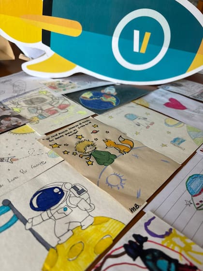 Los chicos pudieron plasmar toda su creatividad en las cartas (Foto: Gentileza Carolina Renaud)