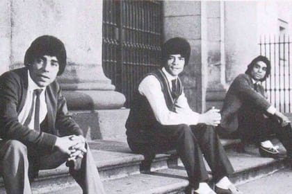 Los Chunguitos grabaron en 1980 el mayor hit de su carrera, "Me quedo contigo"