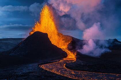Los científicos llevan al menos un siglo tratando de controlar la feroz fuerza de los volcanes.