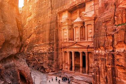 Los científicos resolvieron el misterio de la copa del Santo Grial que fue descubierta en una tumba en Jordania